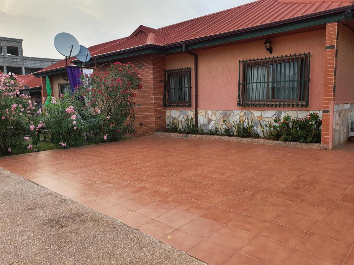 Santa Monica Home Lodge Senchi ภายนอก รูปภาพ