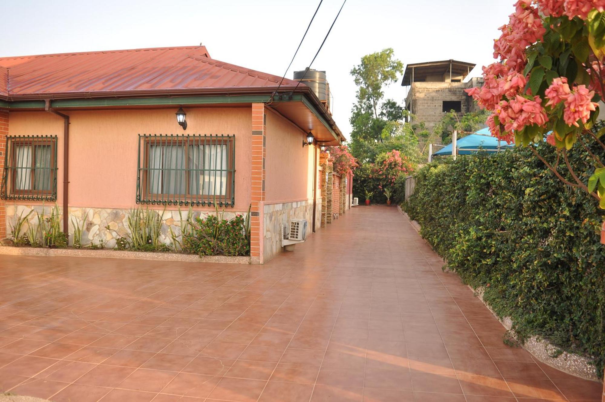 Santa Monica Home Lodge Senchi ภายนอก รูปภาพ