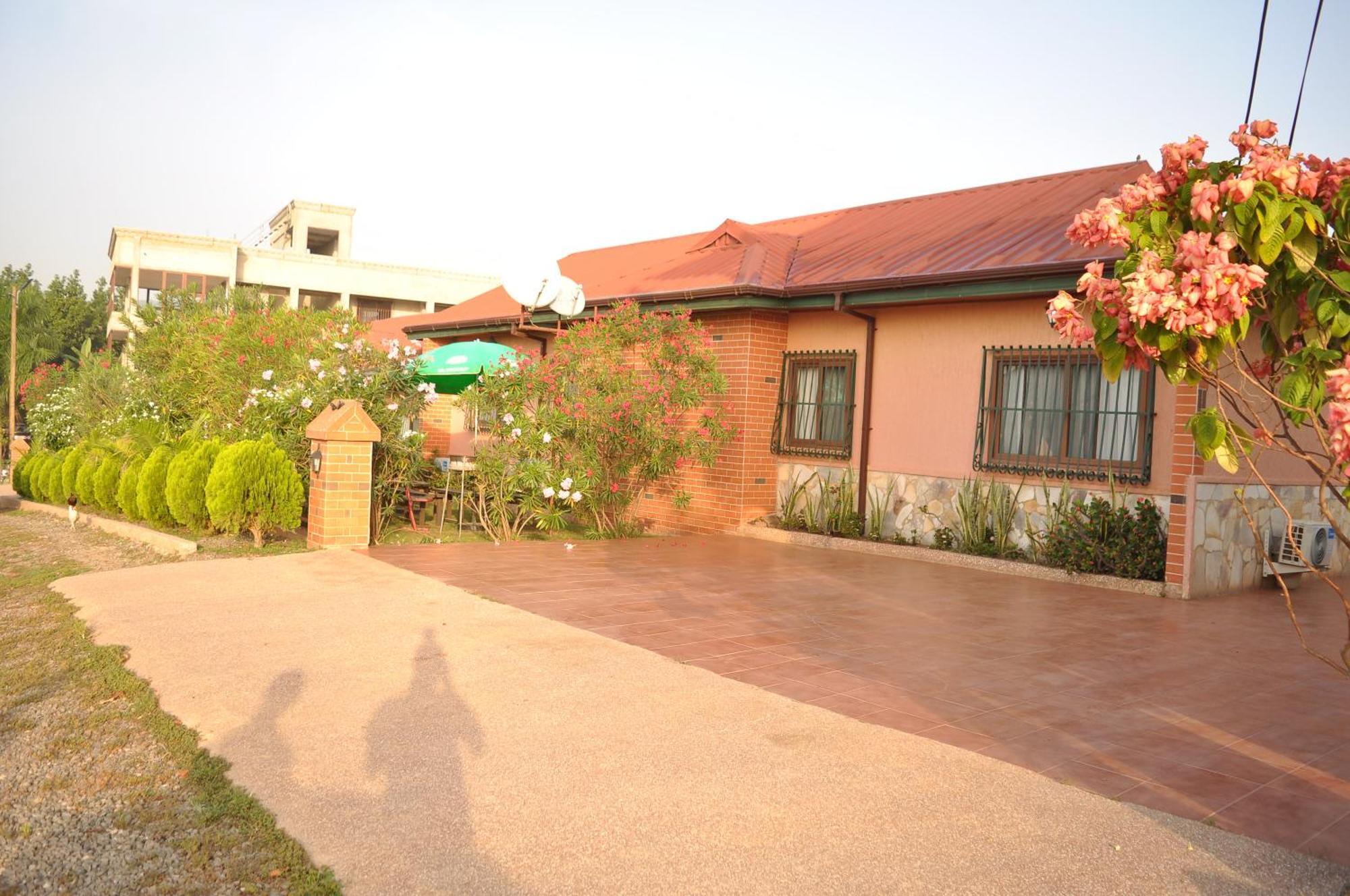 Santa Monica Home Lodge Senchi ภายนอก รูปภาพ