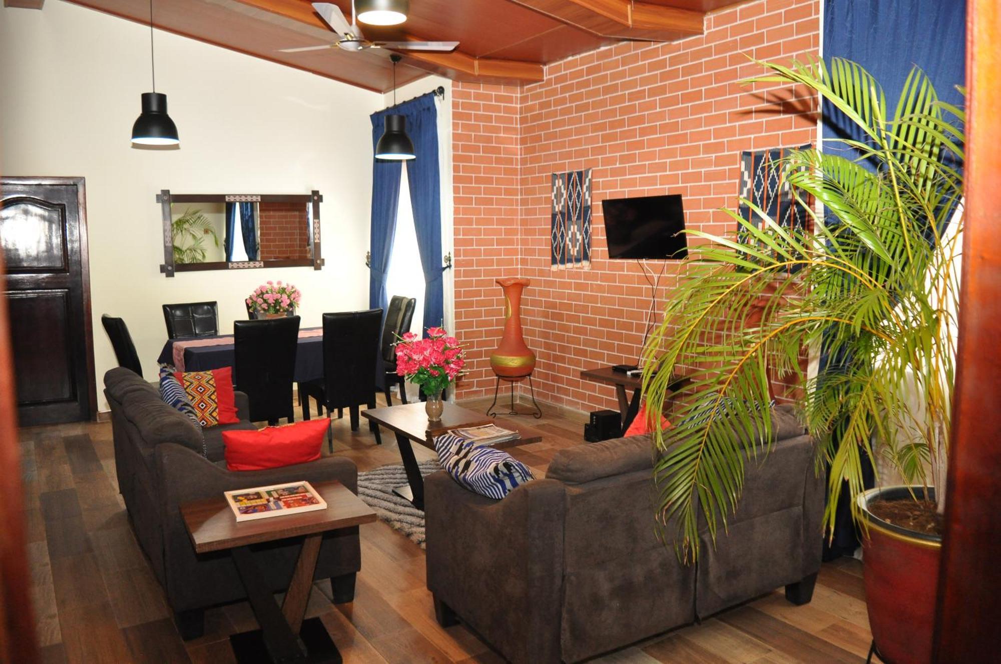 Santa Monica Home Lodge Senchi ภายนอก รูปภาพ