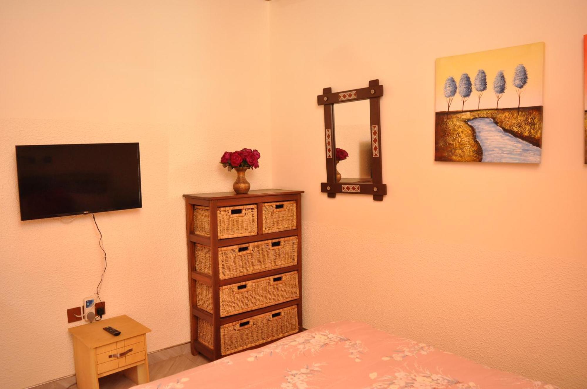 Santa Monica Home Lodge Senchi ภายนอก รูปภาพ