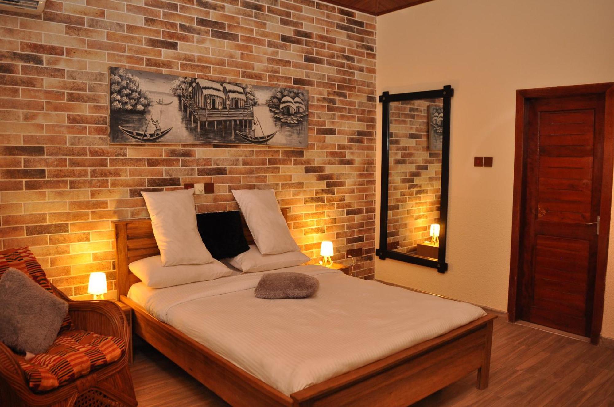 Santa Monica Home Lodge Senchi ภายนอก รูปภาพ